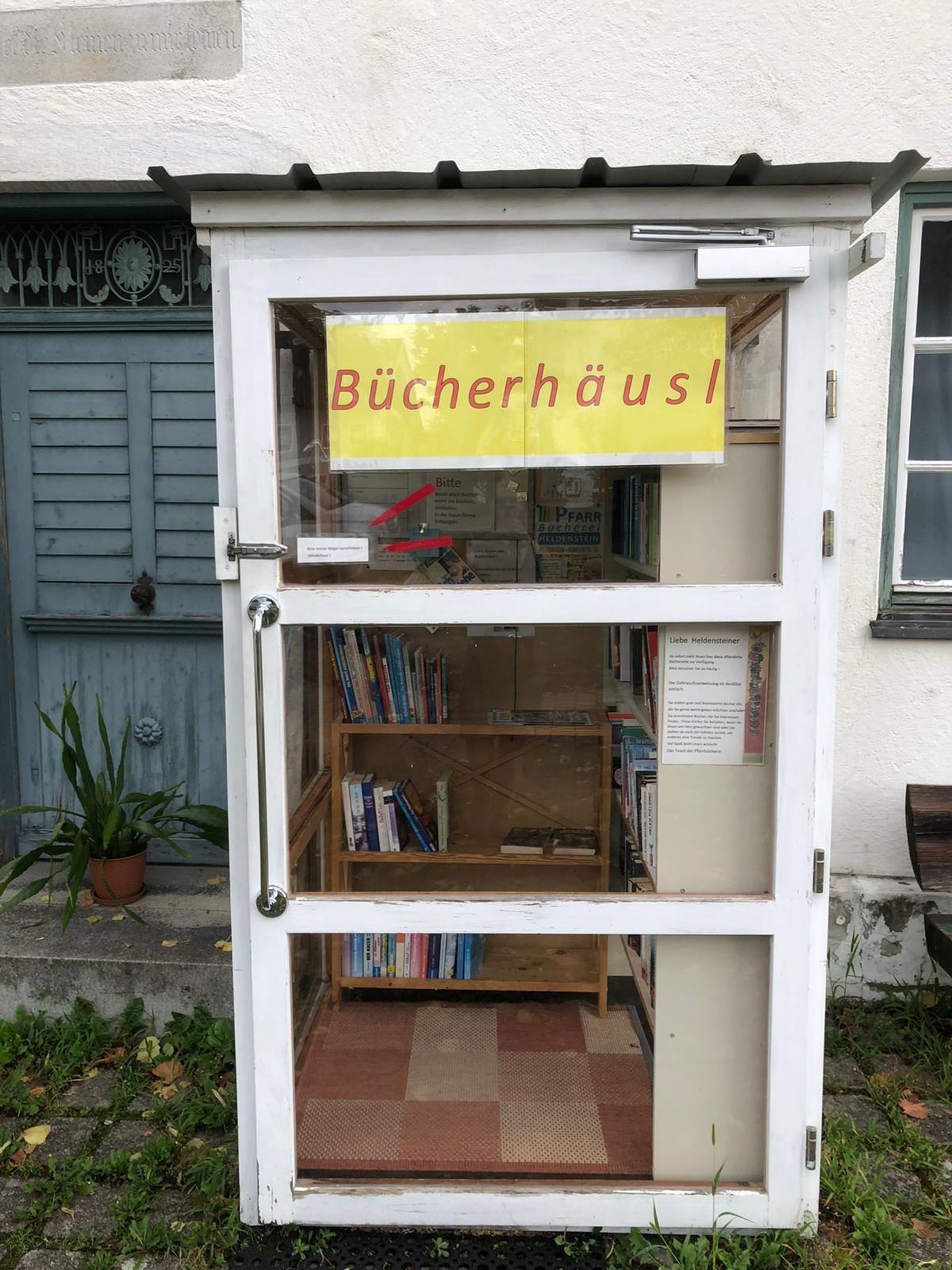 Schrank-1